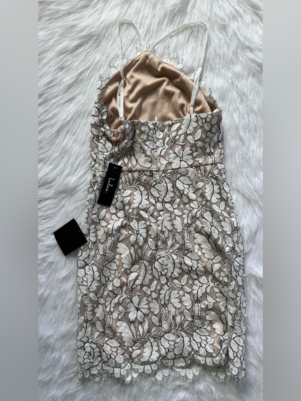 NWT Lulus Delicate Darling Lace Dress 🤍🩶 - Picture 4 of 5